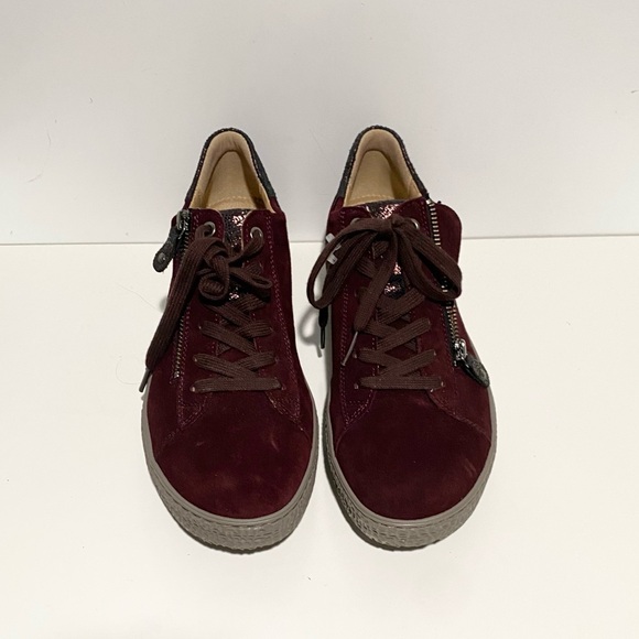 Women's Burgundy Hartjes Bordo‎ Phil Luxe Suede Sneakers - Picture 3 of 9